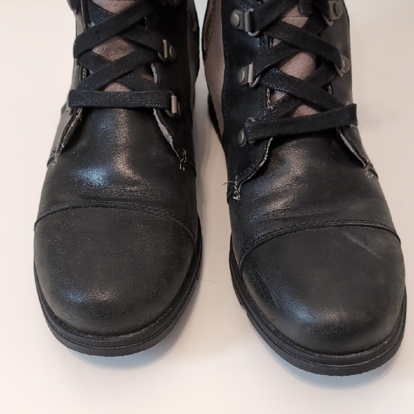 Sorel Black and Gray Major Carly Lace-Up Major Boots Size 9 - Picture 7 of 9